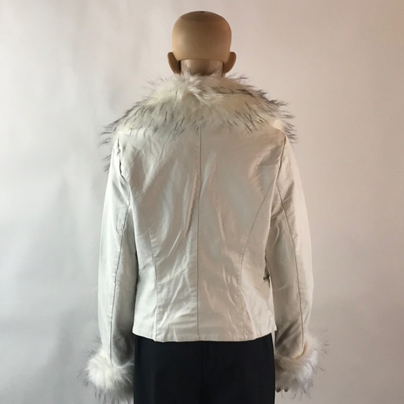 💥💥HOST PICK💥PRICE FIRM- FAUX FUR VEGAN LEATHER - Picture 8 of 8